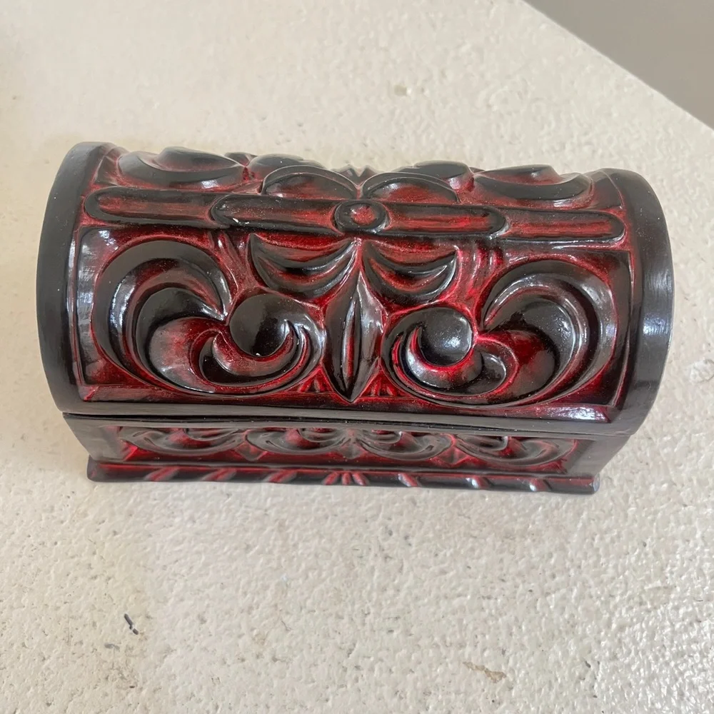 Vintage 1960s Hand Curved Decorative Box‎ Ceramic Jewelry Red Black Marked